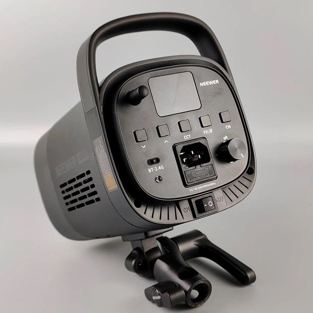 Двоколірне студійне світло NEEWER CB60B Black