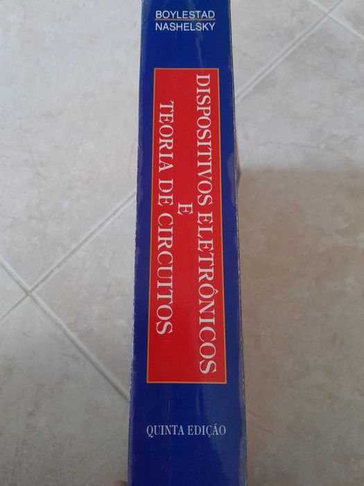 Dispositivos Electrónicos e Teoria de Circuitos