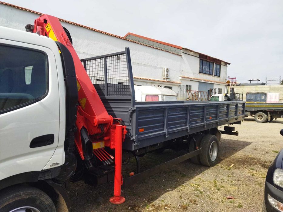 camiao grua toyota basculante