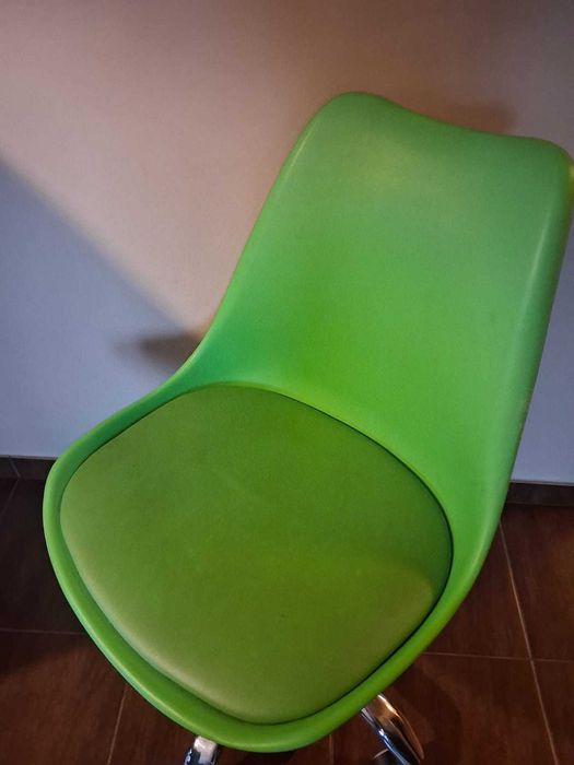 krzesło obrotowe dla dziecka