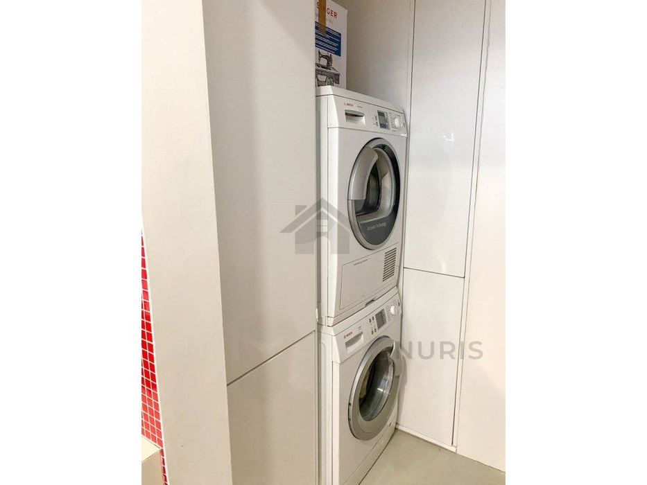 Espaçoso T4 Renovado no Centro de Portimão - 185 m²
