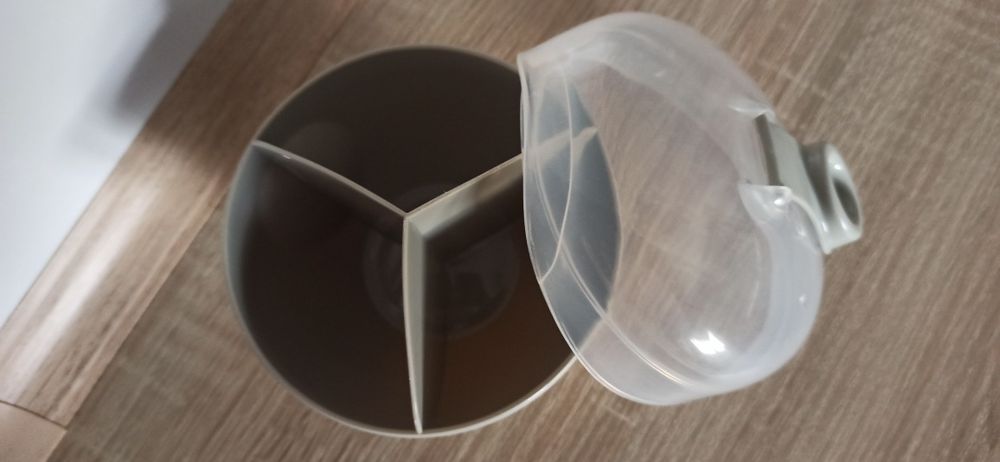 Pojemnik na mleko modyfikowane