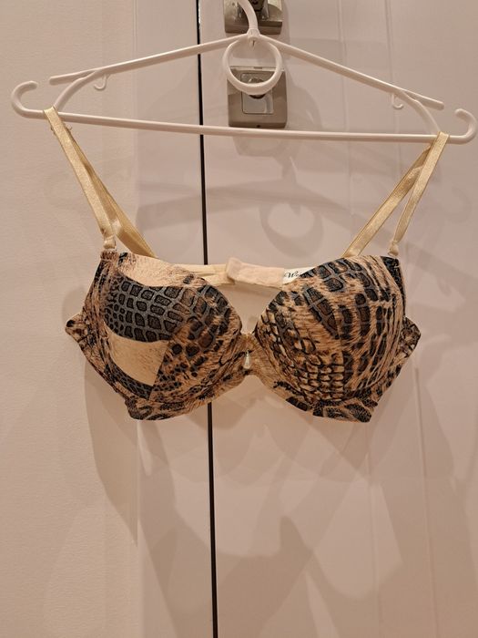 Biustonosz push up Weiyesi r 70A