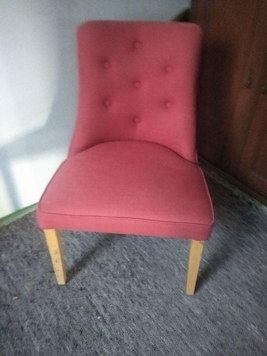Fotel krzesło kolor malinowy