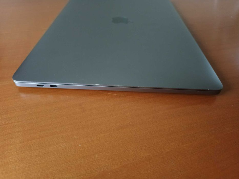 Apple Macbook Pro 15'' 2019 i7/16/256