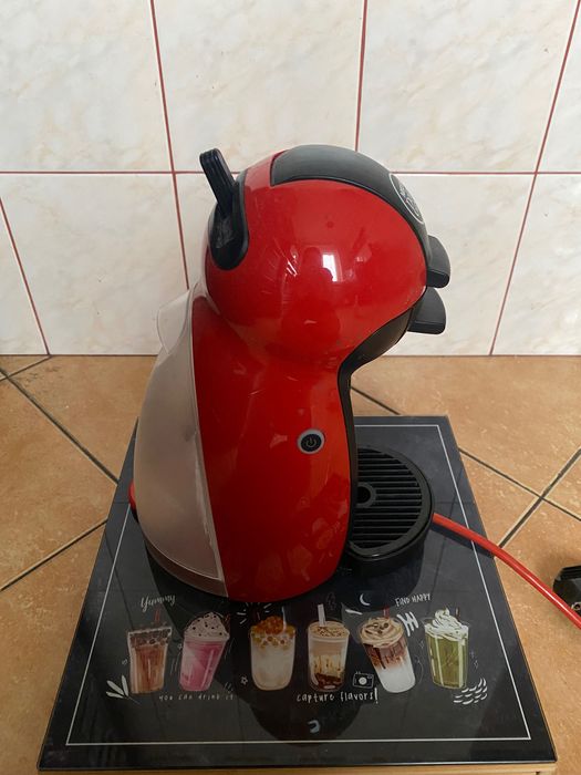 Ekspres Nescafe Dolce Gusto z szufladą na kapsułki