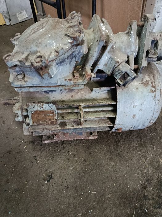 Електро Двигун 7.5 кв 2900 обертів