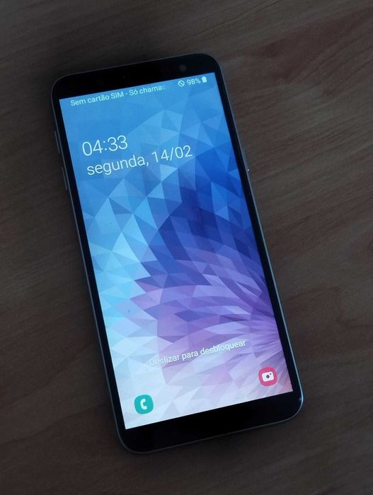 Telemóvel Samsung Galaxy J6