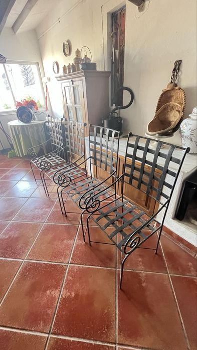 4 cadeiras de ferro forjado