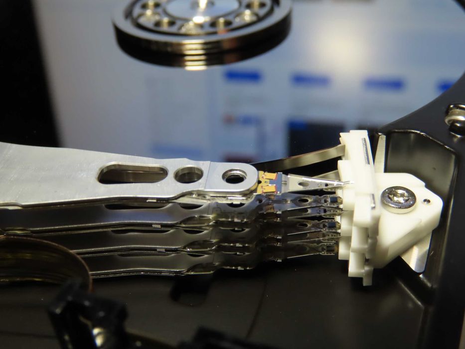 Восстановление информации с HDD, ремонт жёстких дисков.