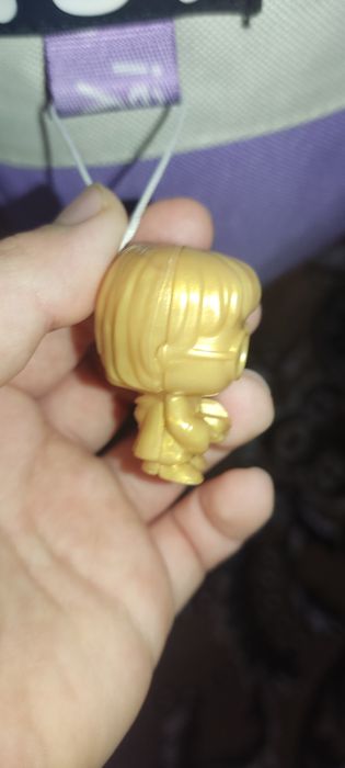 Продам золоту фігурку Гаррі Поттера