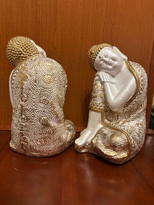 Estátua de Buda Reclinado / Pensador Decorativa (Azul e Dourado) - 33cm
