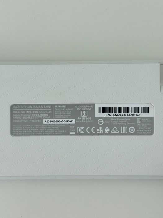 Ігрова клавіатура Razer Huntsman Mini Mercury White (швидкі лінійні-оптичні перемикачі, RGB-підсвічування, ковпачки PBT, вбудована пам'ять)