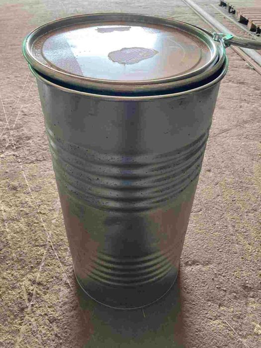 Бочка б/у об'ємом 50л.; 100л.з кришкою. -від 200грн./шт.