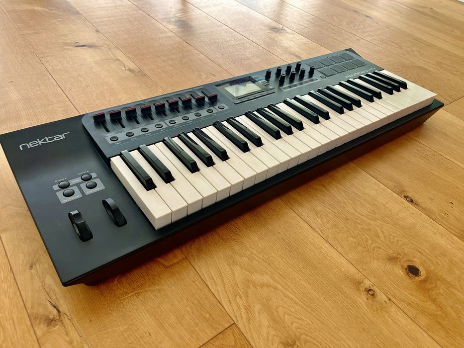 Teclado nektar Panorama T4
