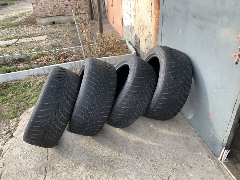 Шини E53,х5 комплект r19