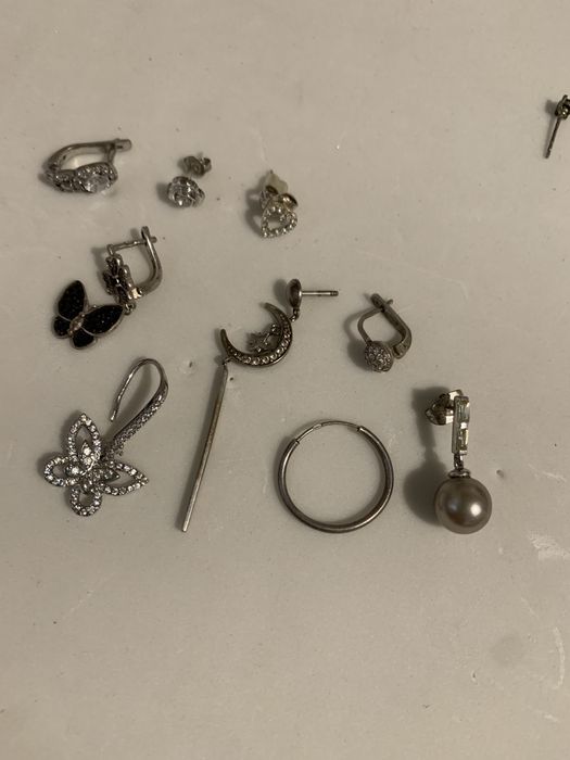 Срібло 925, сережки по одній, потеряшки.