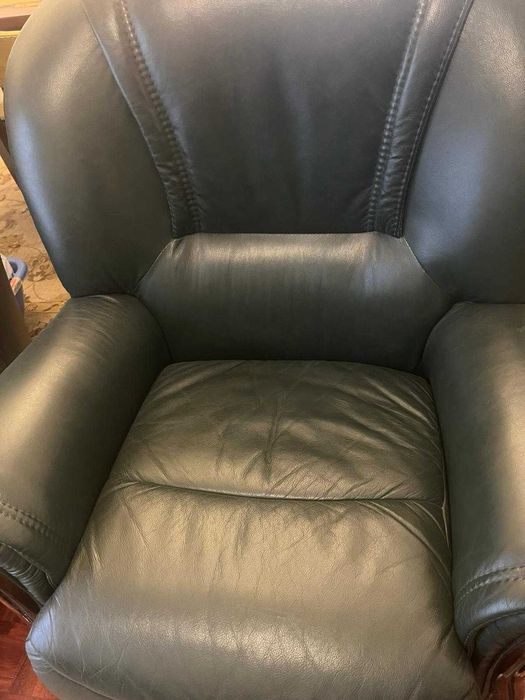 Sofás pele verde 3+2 - excelente estado (Torres Vedras) Reservado