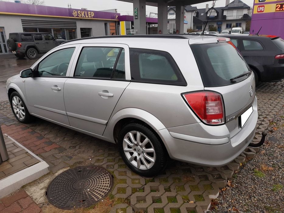 Opel Astra H 150 KM, 6 biegowa, 2008 rok, przebieg 250 tys. km