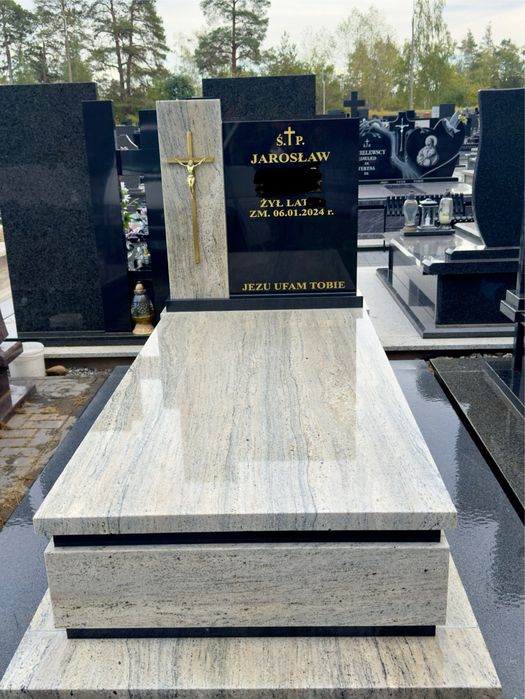 Pomniki/Parapety/Grobowce