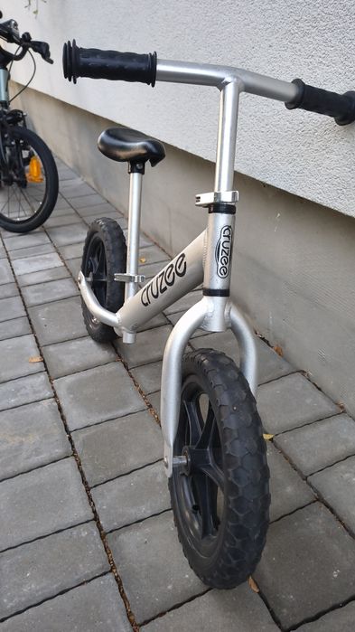 Rowerek biegowy Cruzee – aluminiowy, lekki, stan bardzo dobry