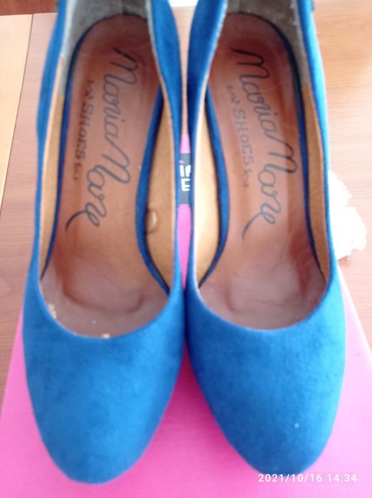 Sapatos salto alto azuis Maria Mare