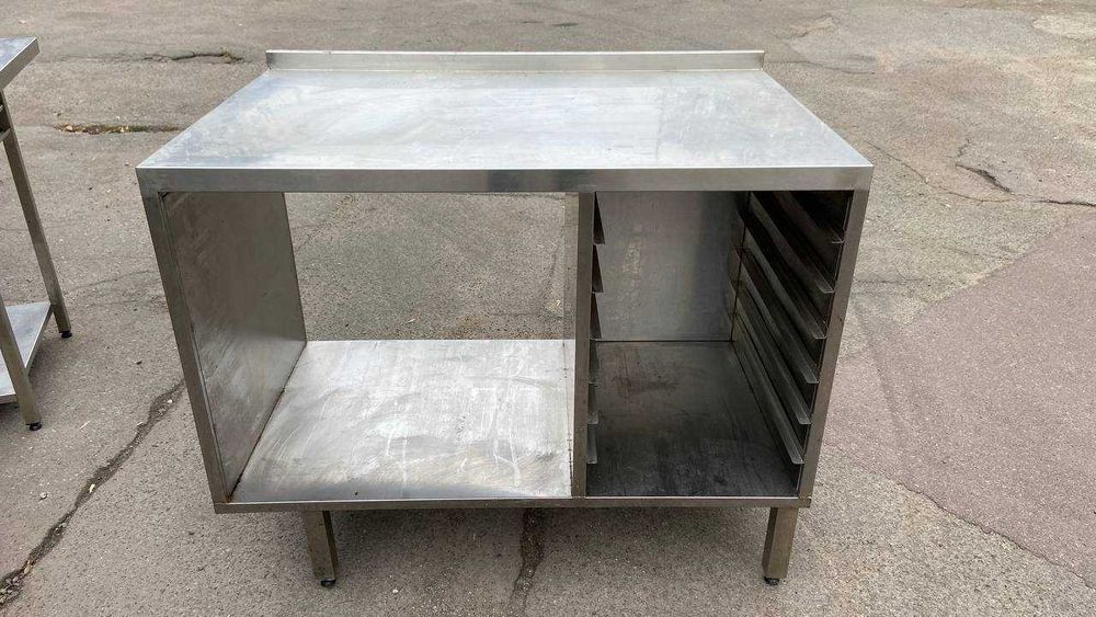 Б/в столи виробничі з нержавіючої сталі віл 1,5 до 2,2 м для ресторана