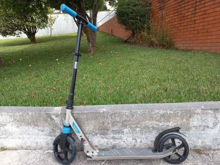 Trotinete manual Oxelo Mid 7 com suspensão (Decathlon) - Braga