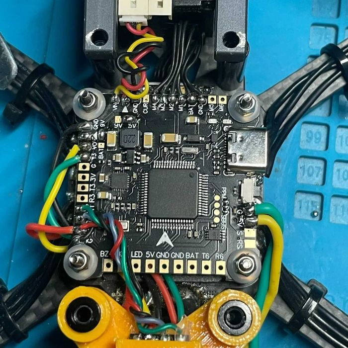 Модуль плата F4V3S PLUS – продвинутый полетный контроллер для FPV-дронов