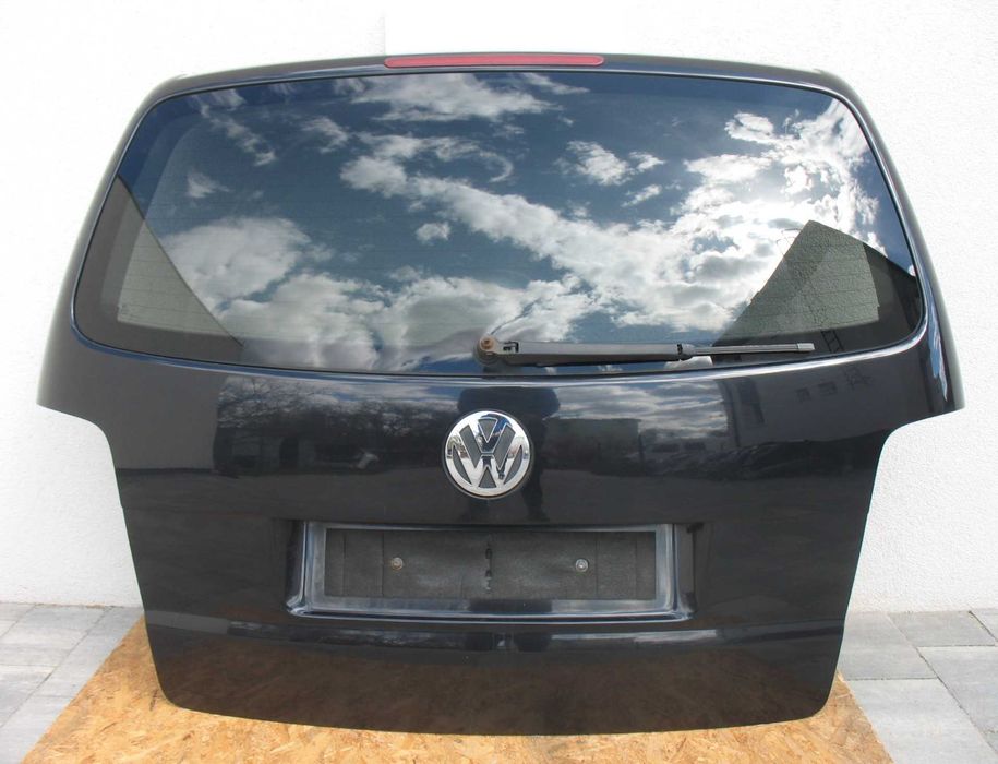 VW Touran I Klapa bagażnika kompletna lakier LC9X