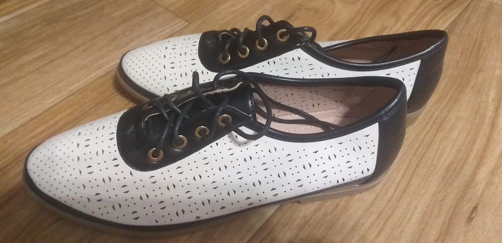 Продам  мокасины