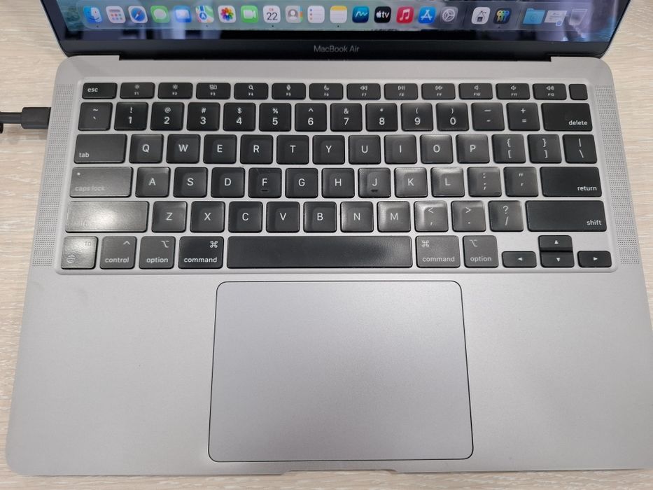 Apple MacBook Air A2337 Макбук