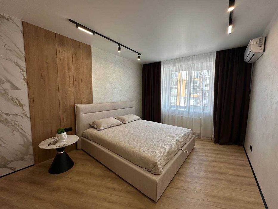 Стильна квартира на Зарічанській, дизайнерський ремонт.