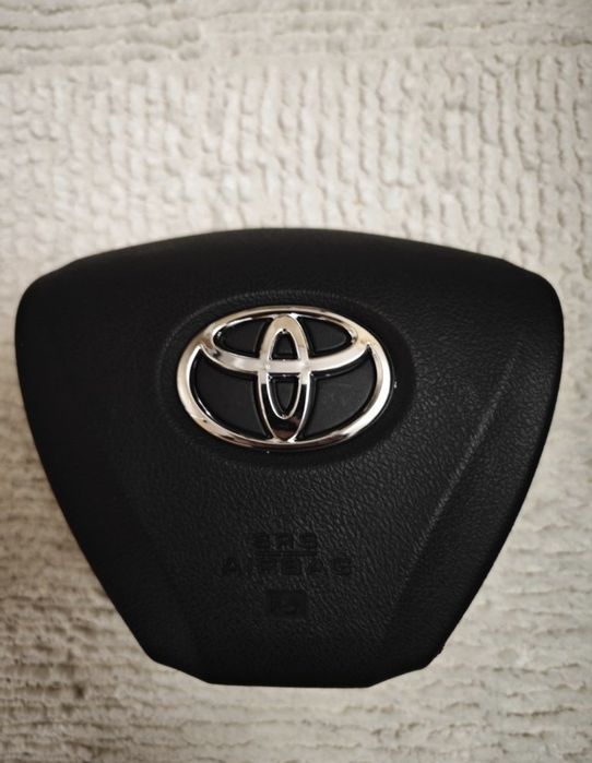 Крышка подушки безопасности в руль Toyota