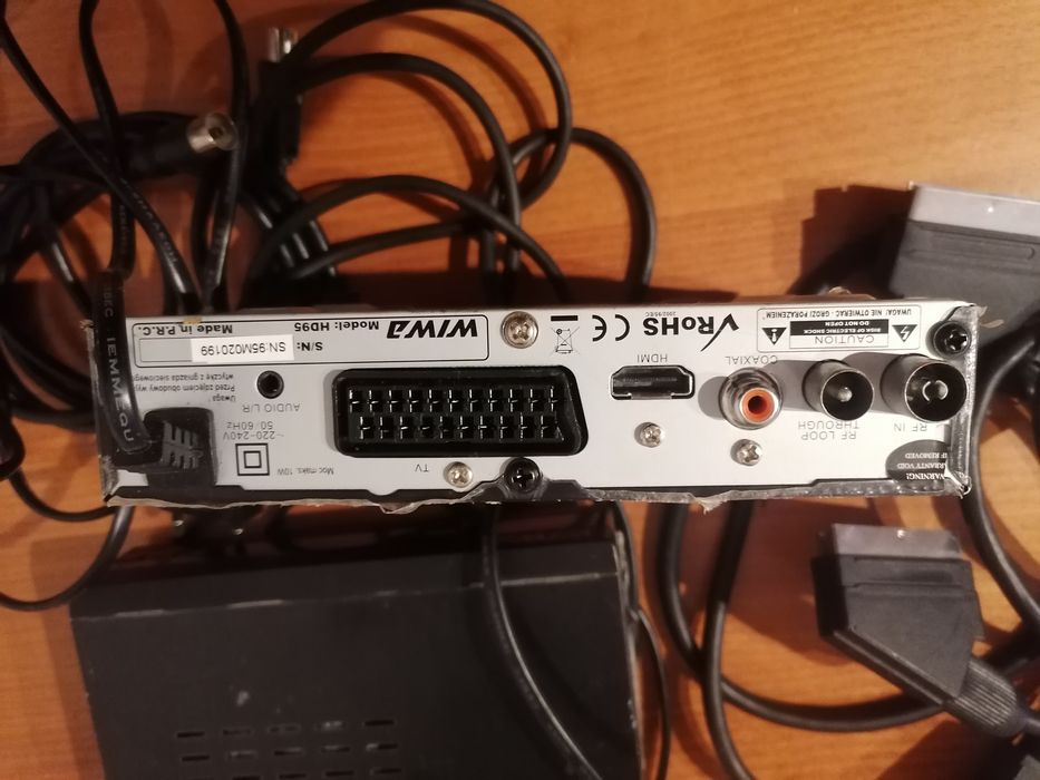 2 x dekoder DVB-T Wiwa HD95 + SCART + kabel antenowy