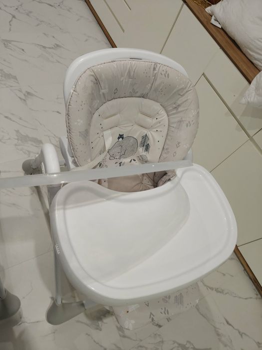 Smiki, śpiący miś,  krzesełko do karmienia