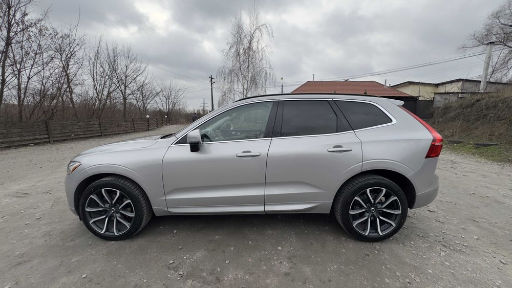Продам Volvo XC60 В5 2021
