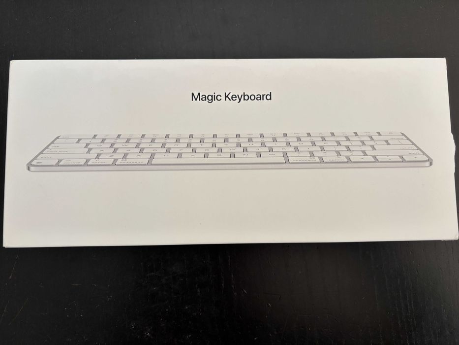 Teclado Apple Magic Keyboard (Praticamente Novo) Layout ISO