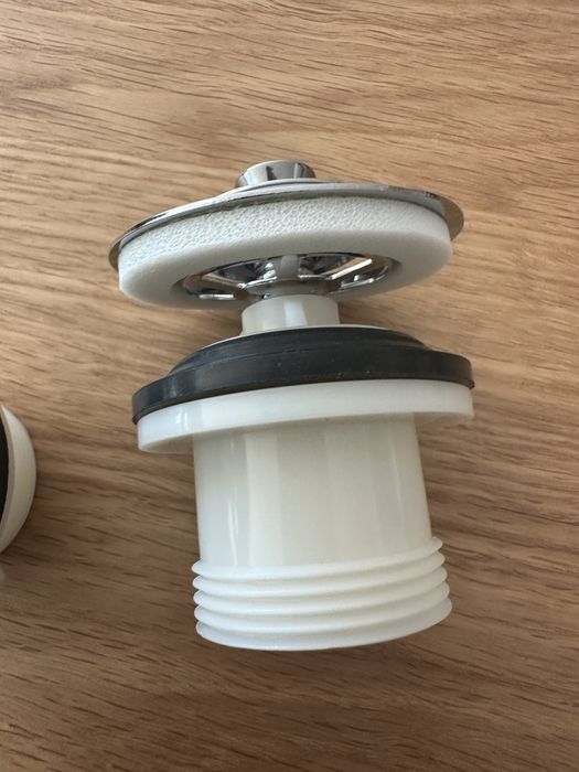 Duas peças para canalizações