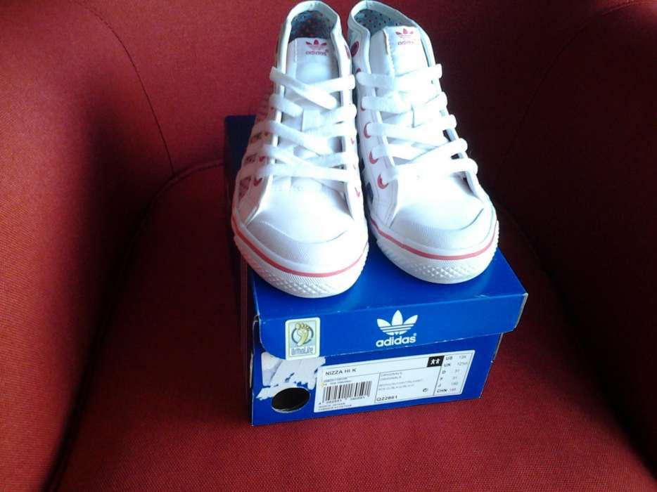 Ténis lindos da ADIDAS
