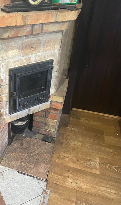 Продам невеликий будинок із зручностями, двома видами опалення