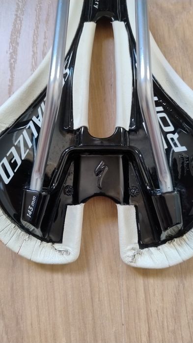 Selim Specialized Romin Comp medida 143 de 2011