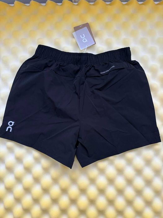 Spodenki treningowe On Running