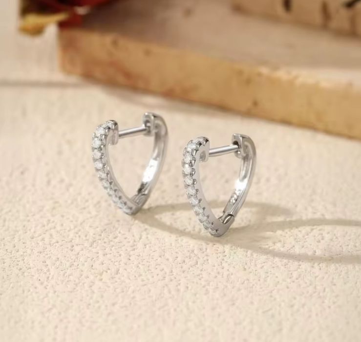 Срібні сережки з діамантами (муасаніт)