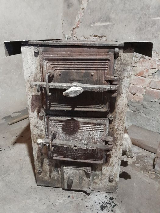 Котел твердопаливний з плитою