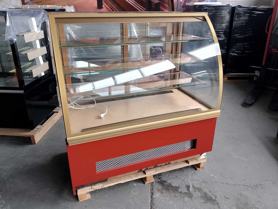Witryna cukiernicza Stan-Mar 1.35m STAN BARDZO DOBRY