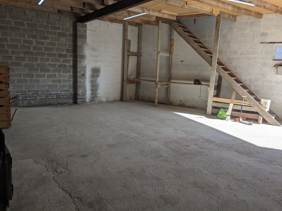 ПРОДАМ Гараж склад сто 2 поверха і пдвал  пещяний  кар'єр