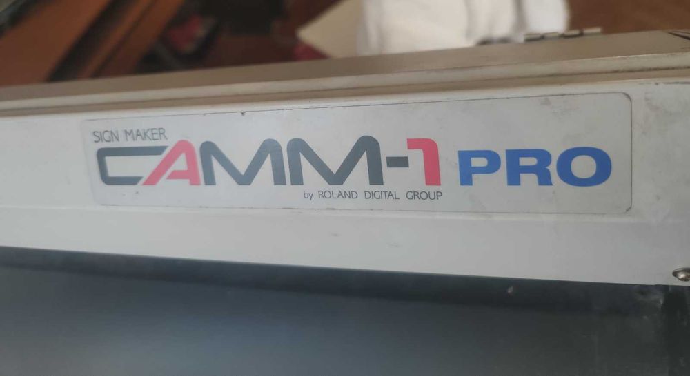 Продам режущий плоттер Roland CAMM-1 PRO б/у