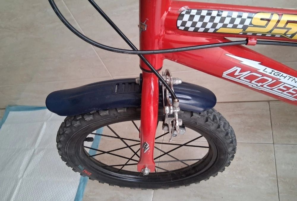 Bicicleta 16'' criança do filme  CARS-  Faisca McQueen
