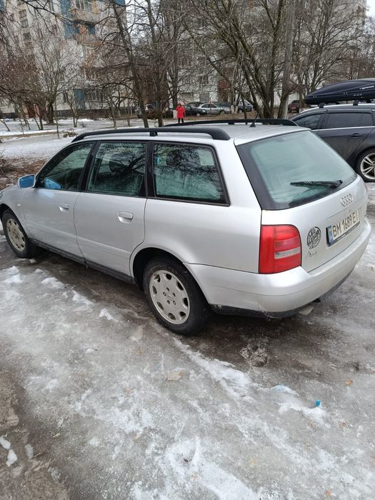 Ауді 1.6  бензин